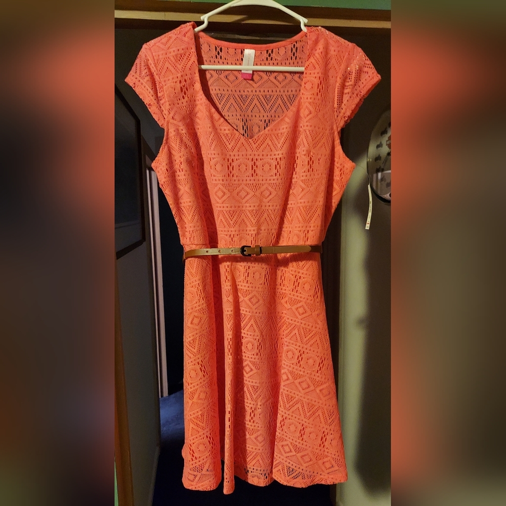 Cute dress!